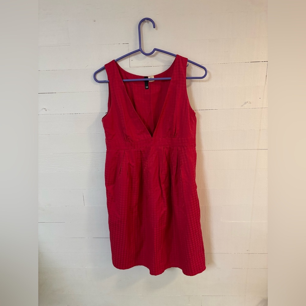 H&M Red Sleeveless V Neck Fit and Flare Textured Dress EU 38 US Medium EUC - Picture 2 of 6